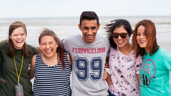 americans-view-friendship